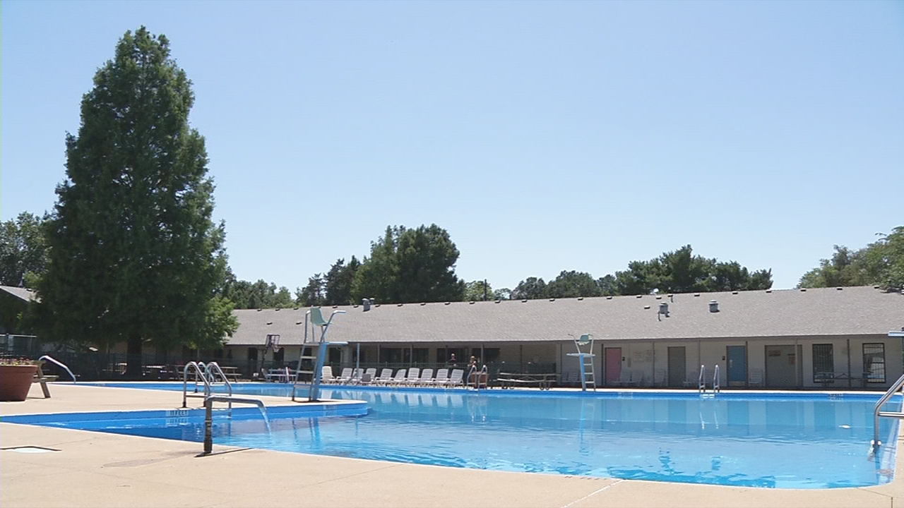 Sun Valley Pool opens